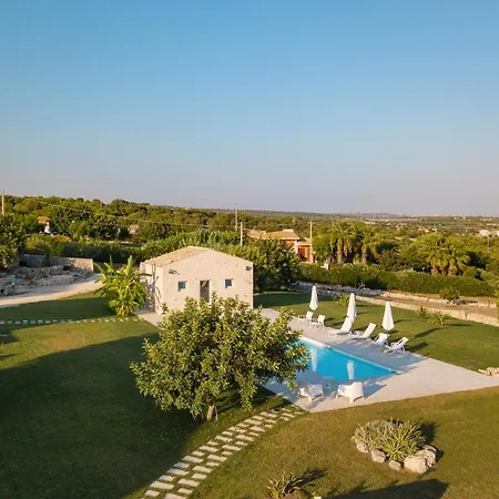 Baglio Cella - Per Vacanze Aparthotel Modica